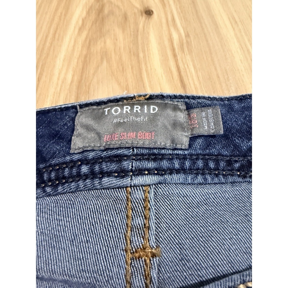 Torrid Slim Boot Jeans Women's Size 18s Medium Wash Stretch Denim - Picture 9 of 12